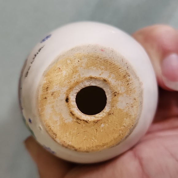 Ziggy Ceramic Egg ‘Merry Everything’ . Tom Wilson - Picture 2 of 4